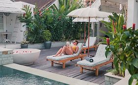 Villa Bella Seseh, 3-Br With Private Pool